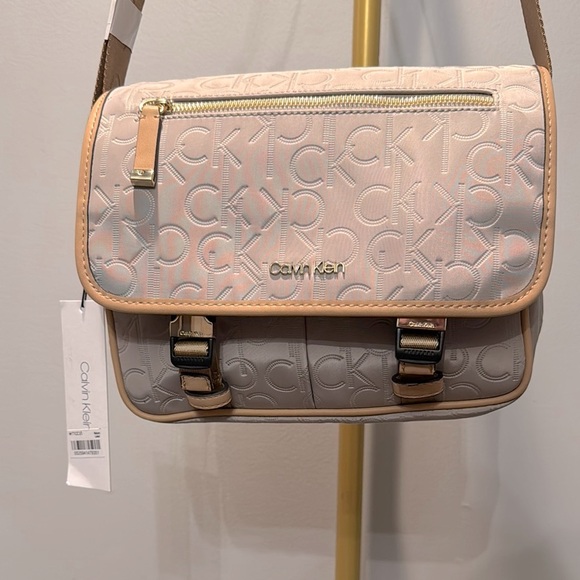 Calvin Klein Embossed Crossbody Bag NWT - Picture 1 of 16